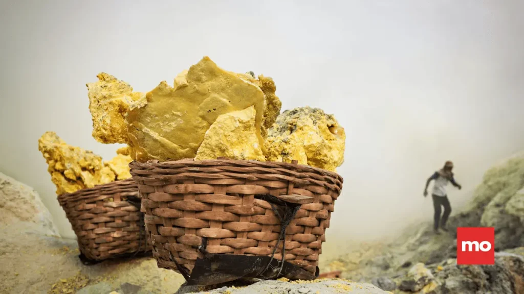 Sulfur madeni
