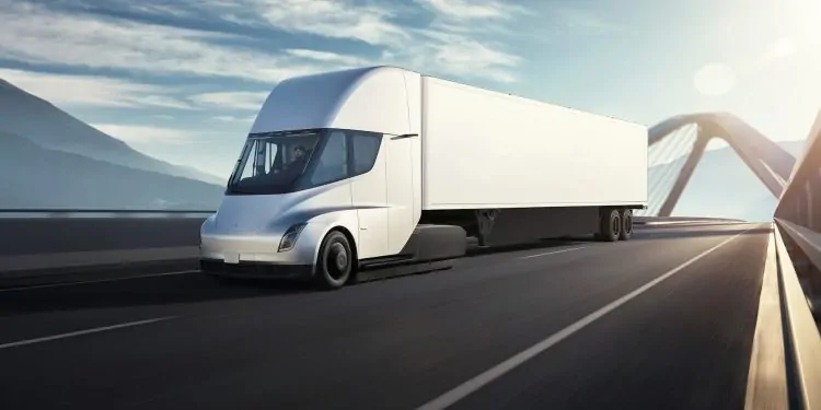 Tesla’nın Yeni Elektrik Motorlu Kamyonu Semi