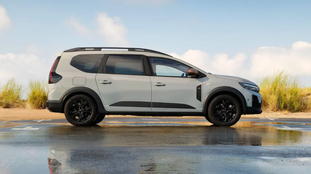 Dacia Jogger Extreme yan