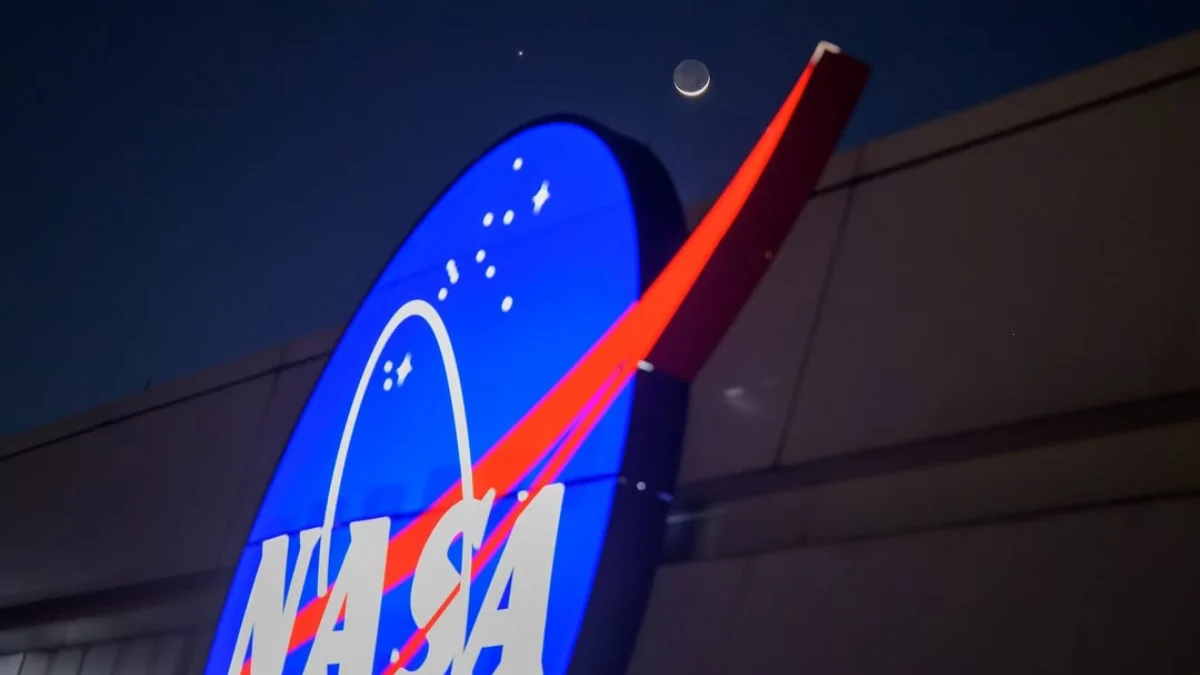 NASA, Swift Teleskobu İçin Canını Dişine Taktı: Yörüngesel Operasyon